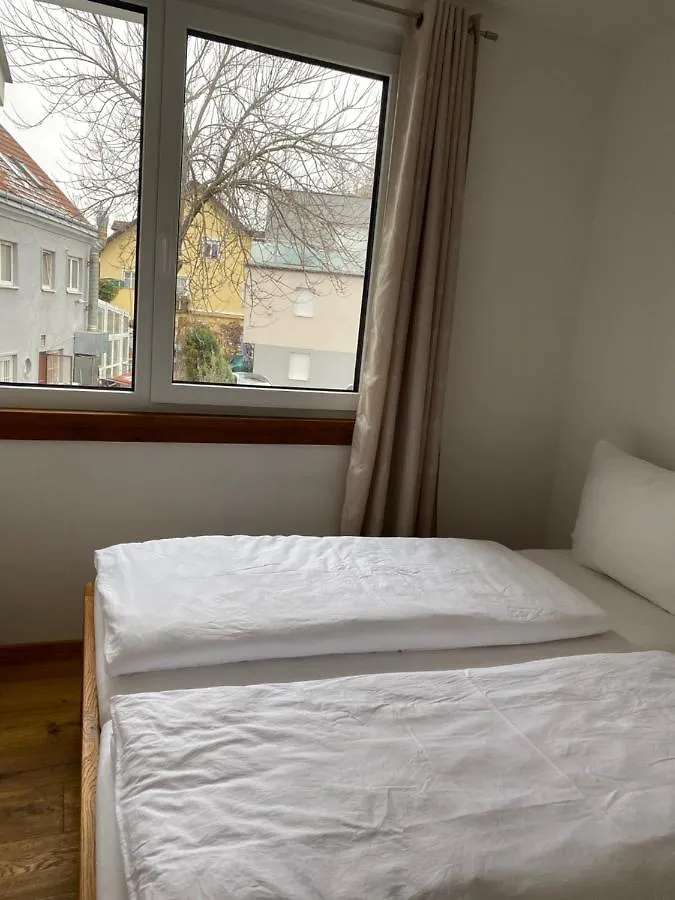 Modern Apartment With Balcony Near City Center Vienna Austria