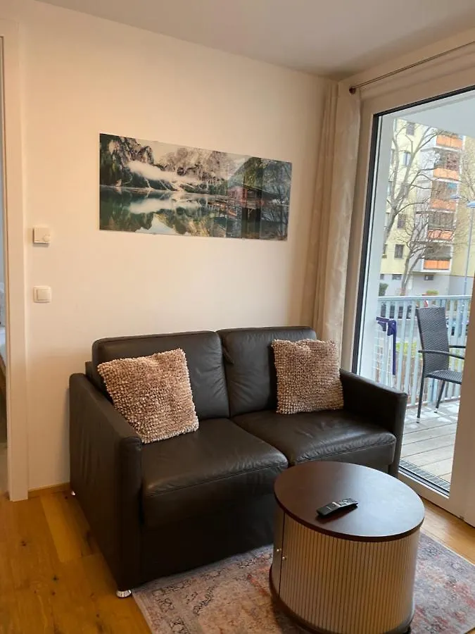 Modern Apartment With Balcony Near City Center Vienna