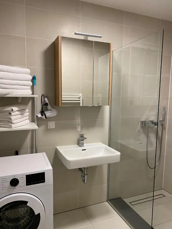 Modern Apartment With Balcony Near City Center Vienna