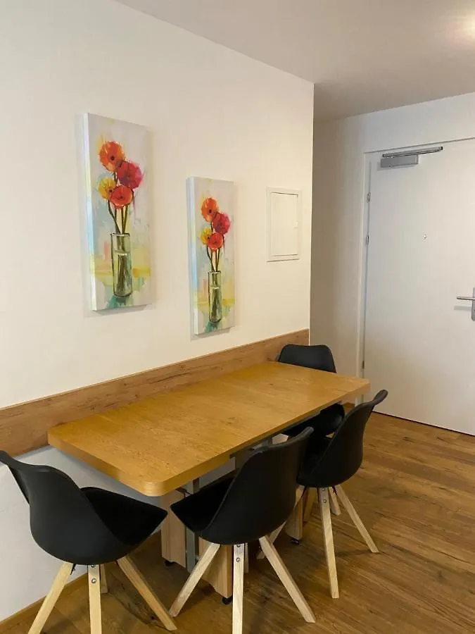 Modern Apartment With Balcony Near City Center Viyana
